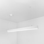 Lampa wisząca na linkach w białym kolorze