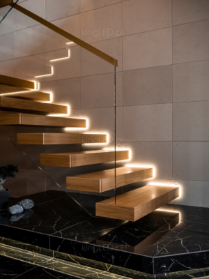 Podświetlane nowoczesne schody