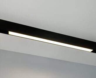 Lampa liniowa ledowa montowana w szynie magnetycznej