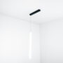 lampa_wiszaca_sopel_miniatura Lampa wisząca prosta w białym kolorze i czarną podsufitką