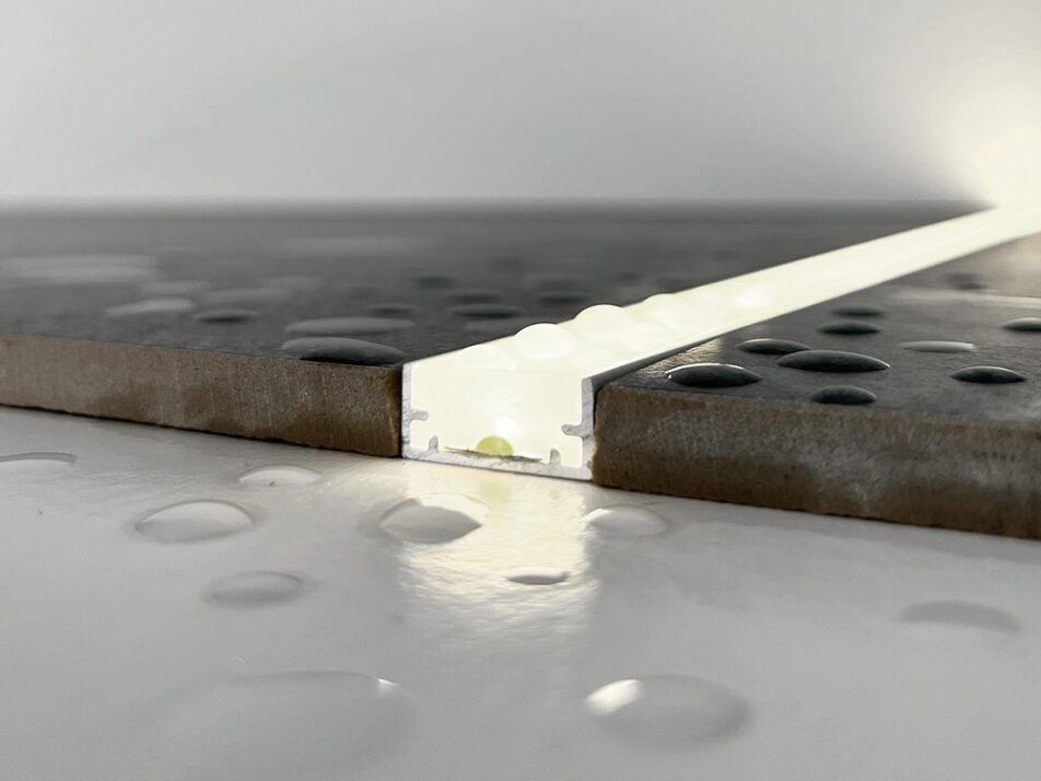 Profil wodoodporny łazienkowy do płytek IP68 podświetlony