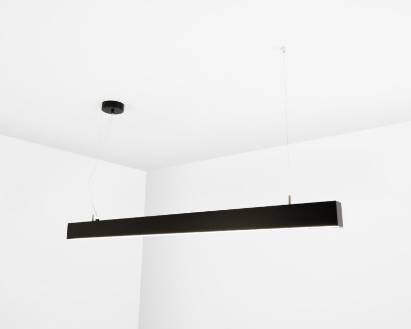 lampa_led_liniowa_wiszaca_zoomled_l2_czarna