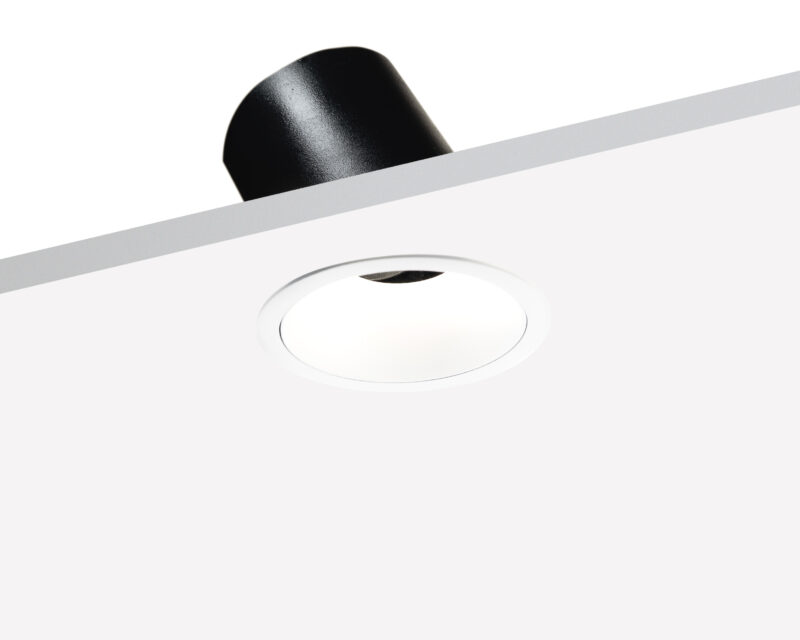 12W biala-19_2446x1958_retusz_kadrowanie_F