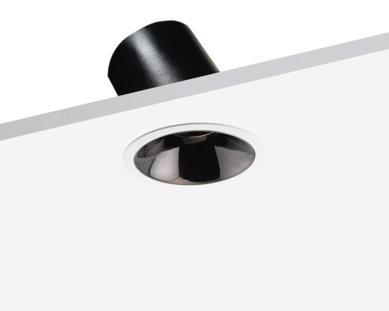 12W czarna-19_2446x1958_retusz_kadrowanie_F