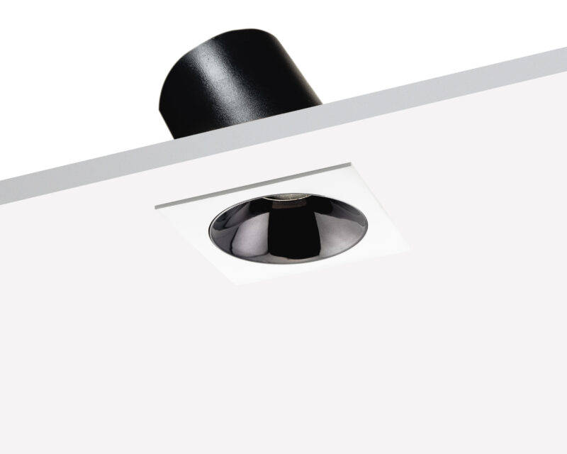 12W czarna-20_2446x1958_retusz_kadrowanie_F