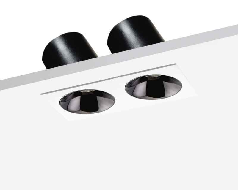 12W czarna-21_2446x1958_retusz_kadrowanie_F