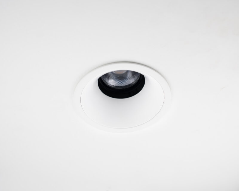 Spotlight_Aurora_TX20_biala_okragla_