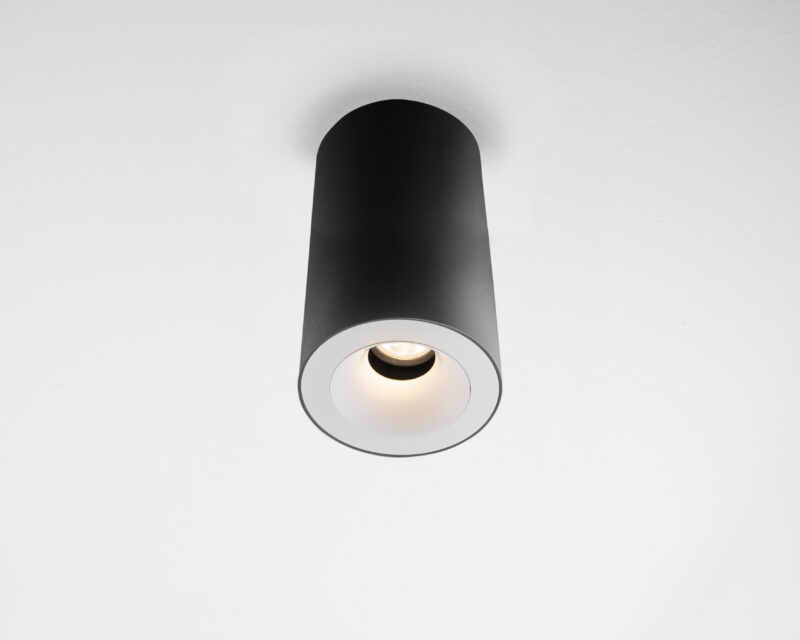 tuba_spotlight_zb20_czarnobiala_1